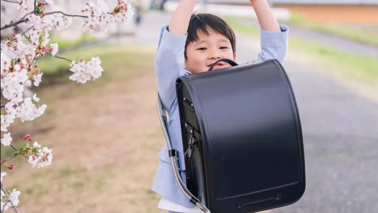 ランドセルは牛革でも軽い！体感重量を軽減する池田屋の工夫とおすすめ