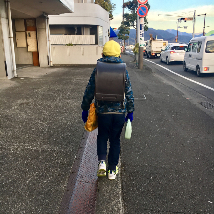 月曜日から学校が始ってようやくエンジンが掛かってきたむすこ。