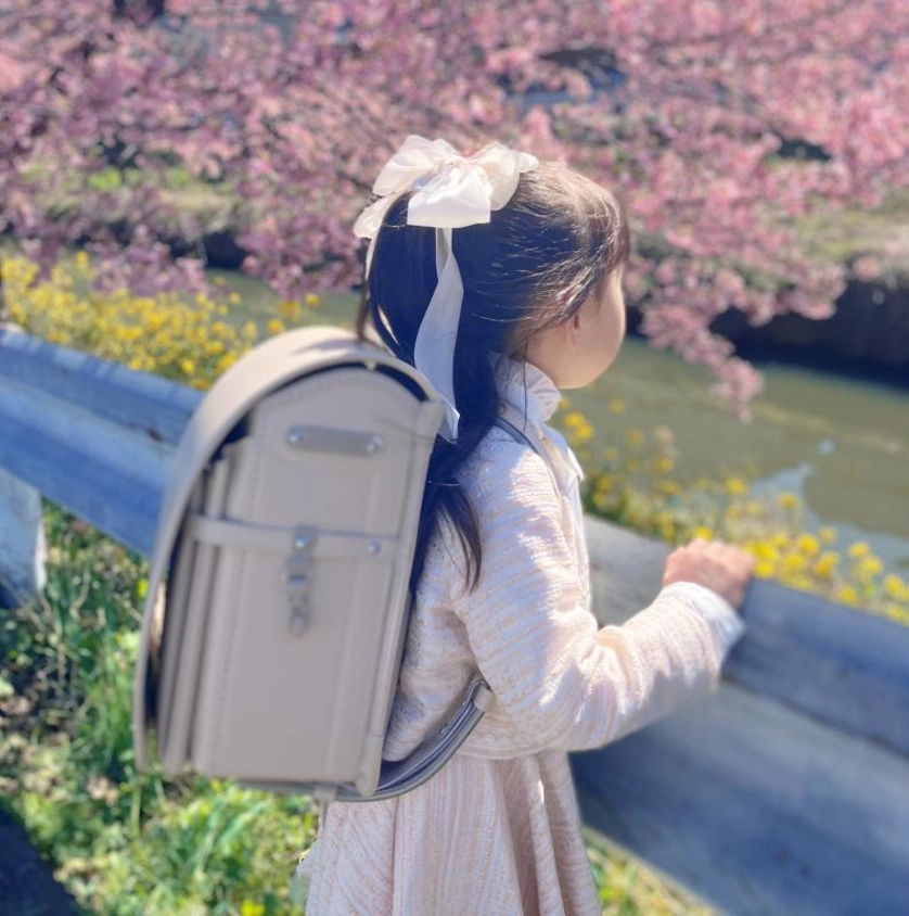 入学後もお気に入りのミルク色