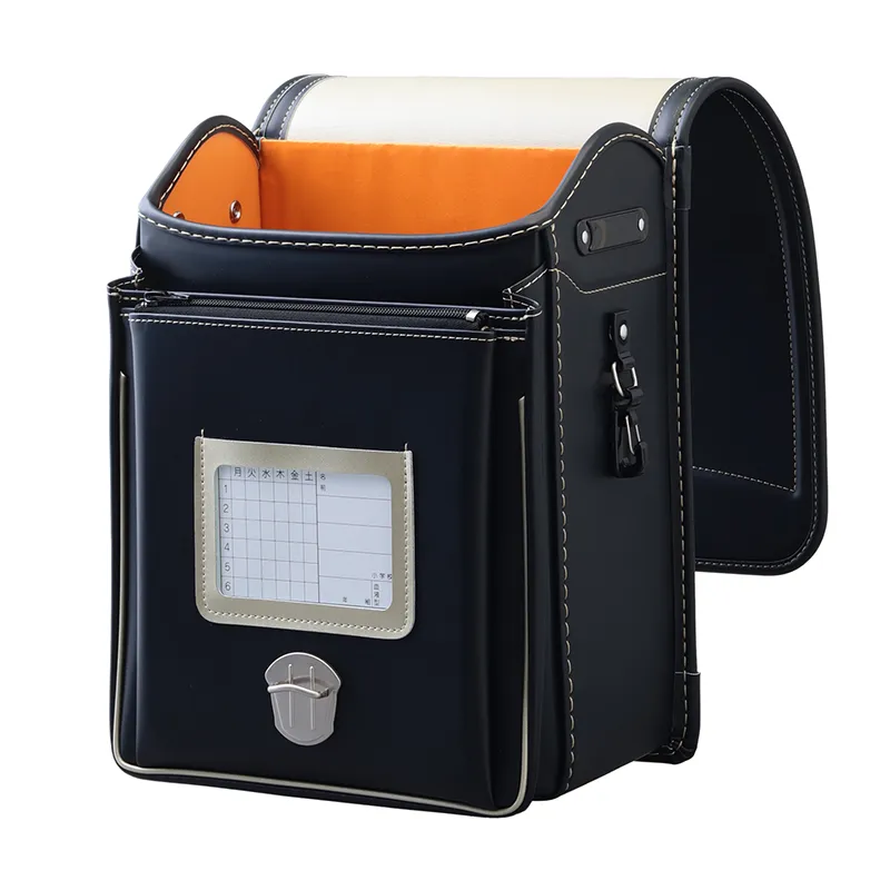 No.36 防水クラリーノ ネオ カラーステッチ クロ&times;ゴールド